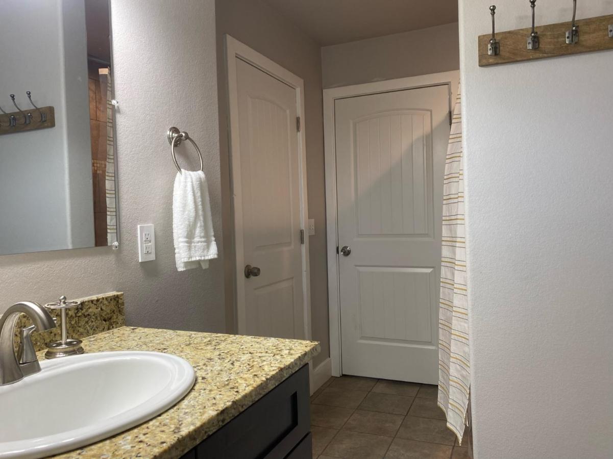 Texas Hill Country Ranch House - Great Views - Near Hidden Falls Park Smithwick Extérieur photo